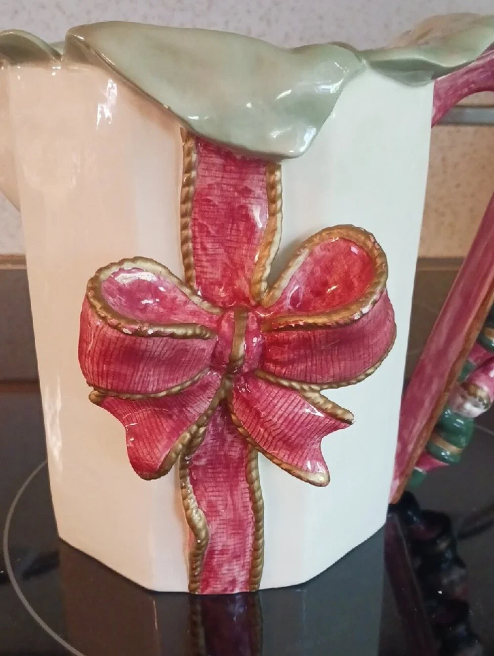 N/A holiday themed